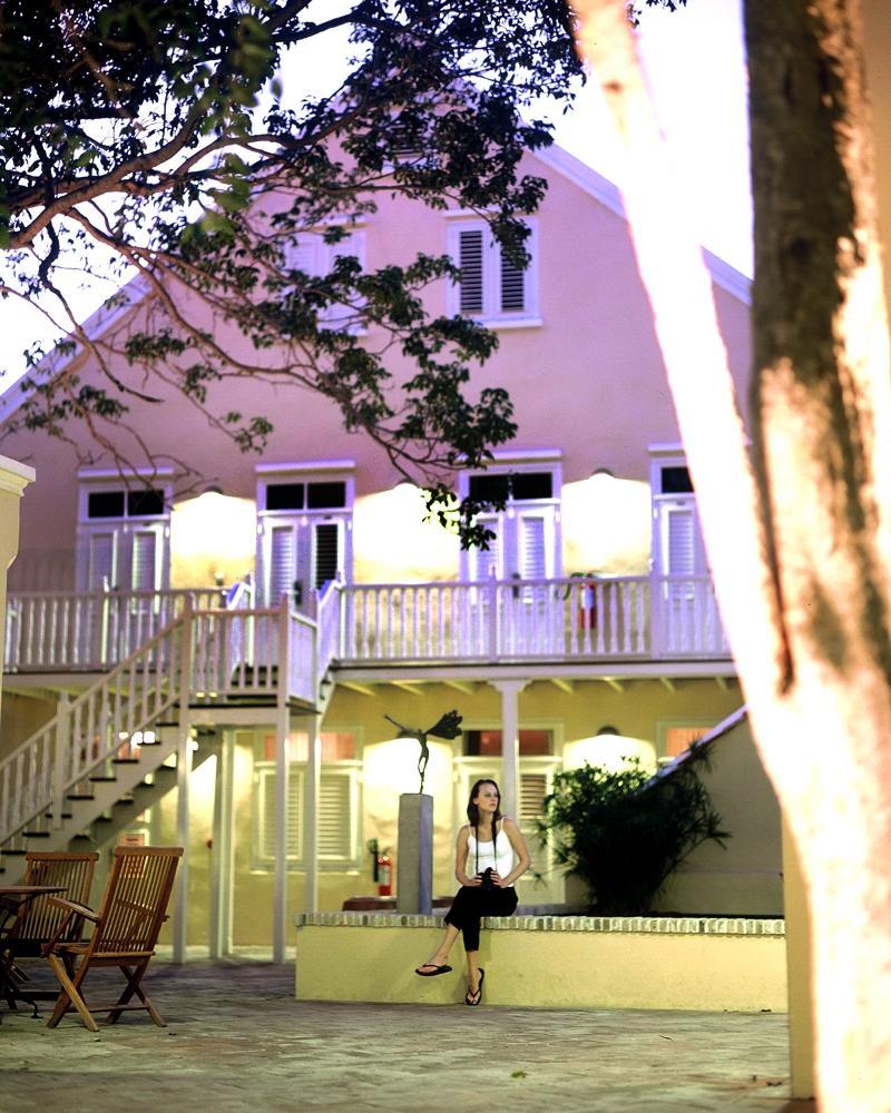 Kura Hulanda Village & Spa ウィレムスタッド エクステリア 写真